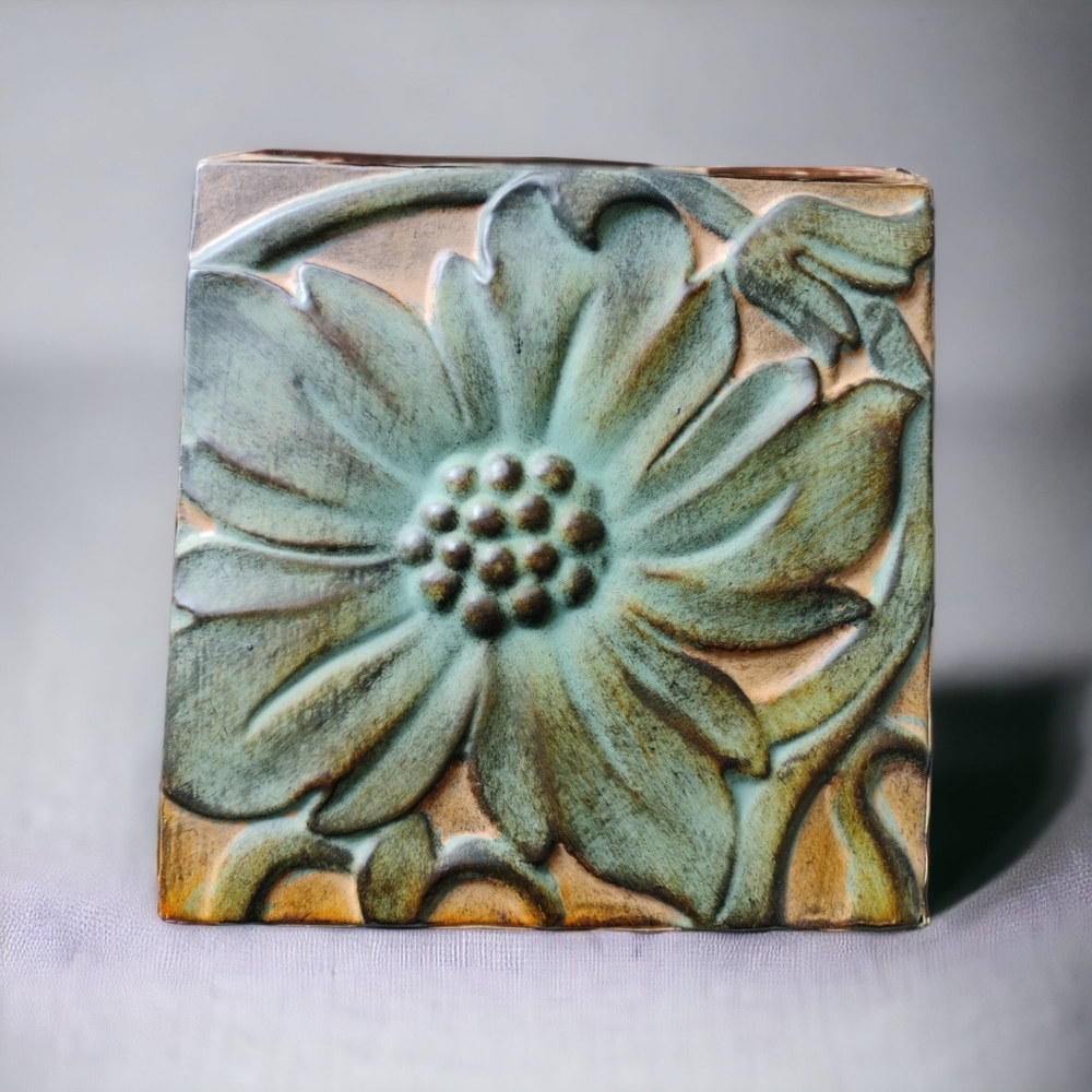 Embossed Floral Wall Decor - Picture 8 of 8